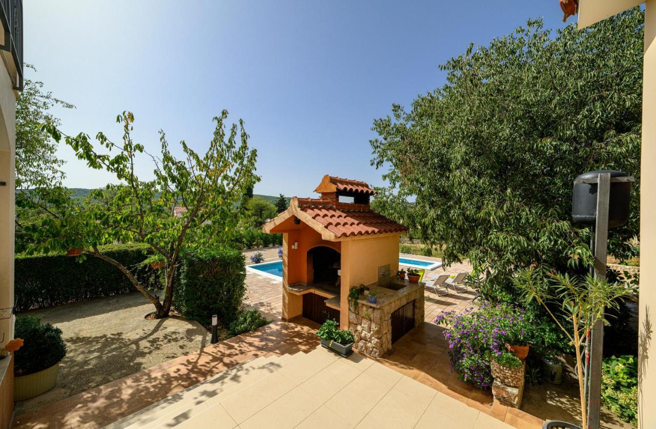 Holiday Home Rokoko Šibenik Exteriör bild